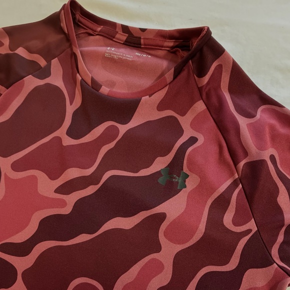 Under Armour Burgundy Camouflage Tee Shirt Size M - Picture 5 of 9